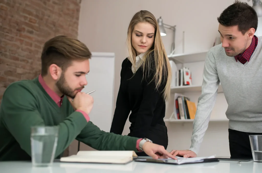 ¿Qué trámites hay que gestionar cuando montas una empresa